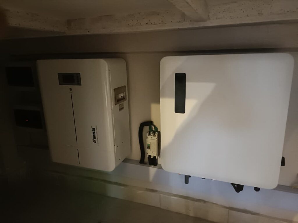 An 8kW Inverter and a 5kW Battery.